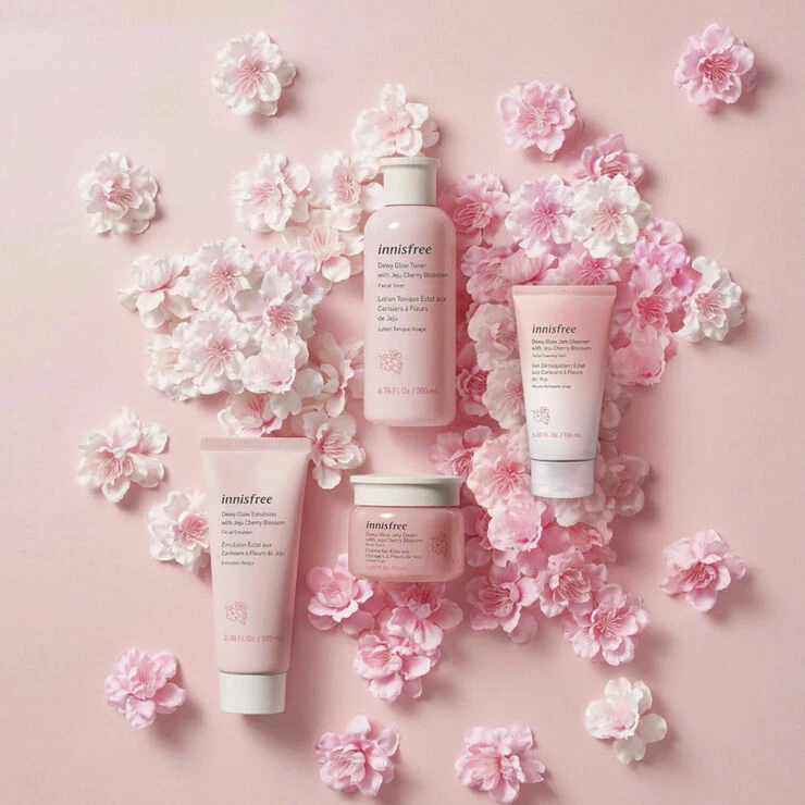 Innisfree Dewy Glow Toner - With Jeju Cherry Blossom 3 Innisfree Dewy Glow Toner - With Jeju Cherry Blossom - Billede 3